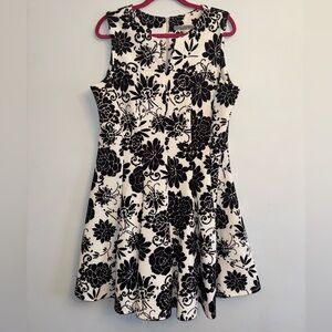 Danny & Nicole Dress - size 18